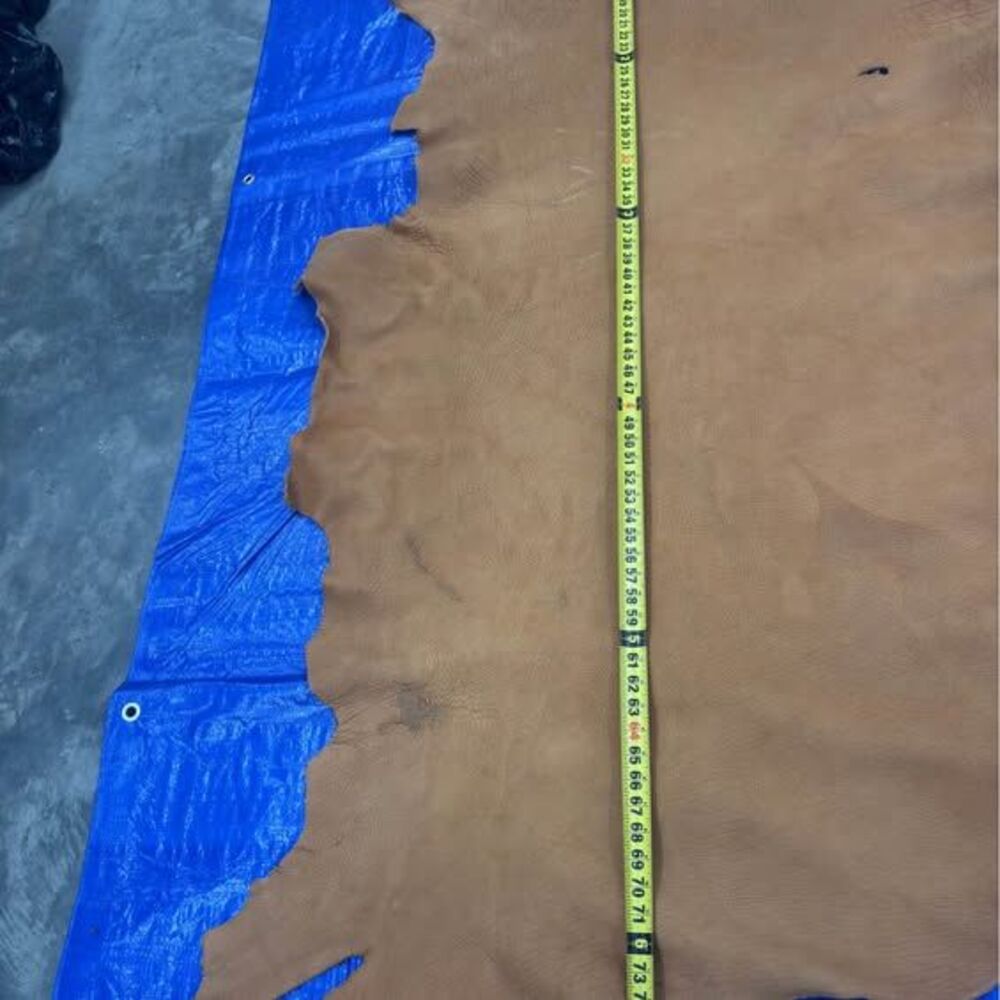 Cow leather hide - Picture 2 of 6